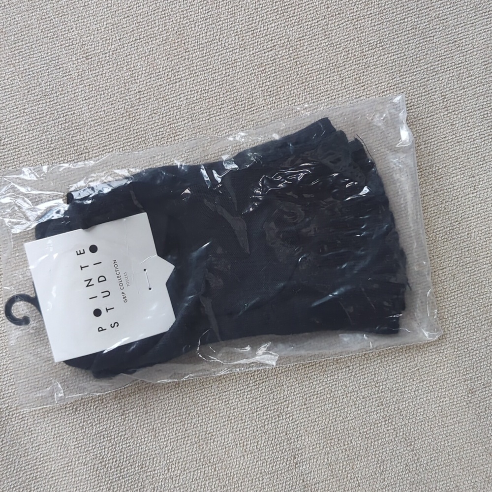 New Pointe Studio Grip Socks - Toeless